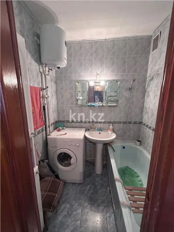 Продажа 3-комнатной квартиры, 65 м², ул. Язева в Караганде - фото 5