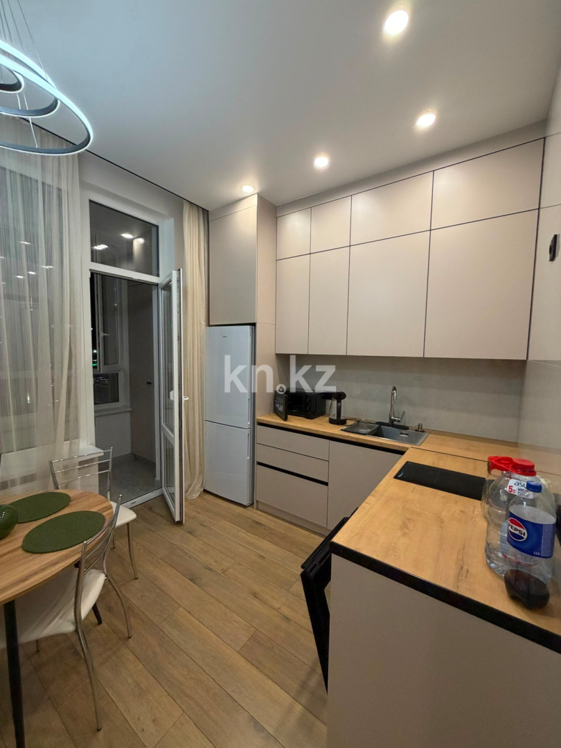 Аренда 1-комнатной квартиры, 39 м² в Астане