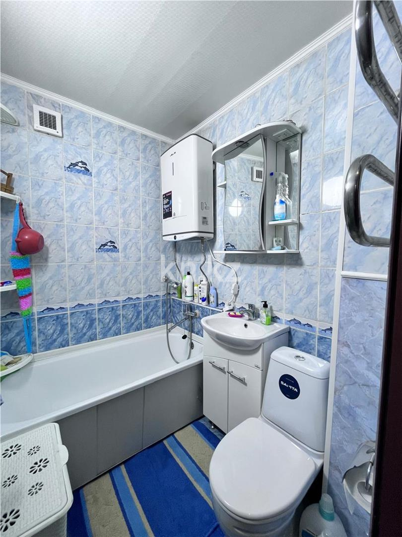 Продажа 2-комнатной квартиры, 45 м², ул. Ержанова, дом  63 в Караганде - фото 9