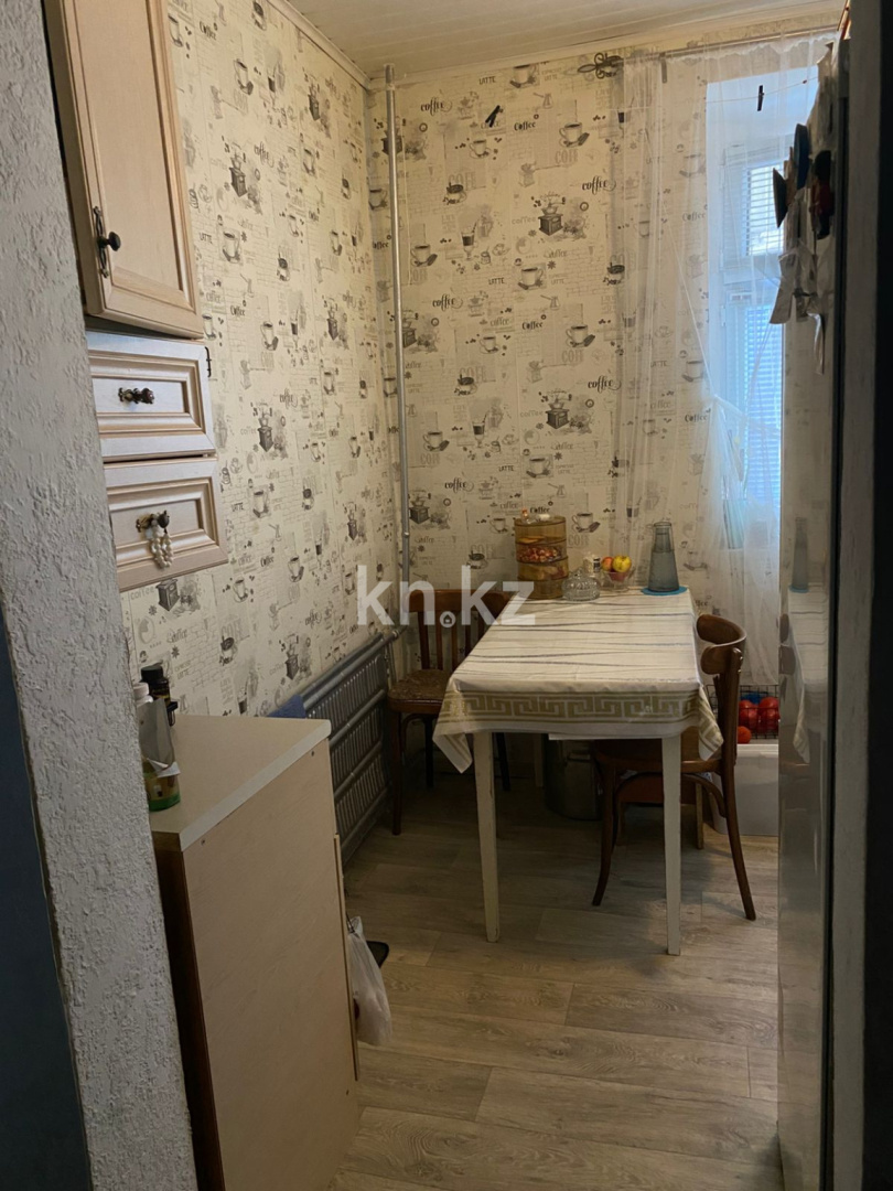 Продажа 3-комнатной квартиры, 63 м², ул. Тюленина в Уральске - фото 9