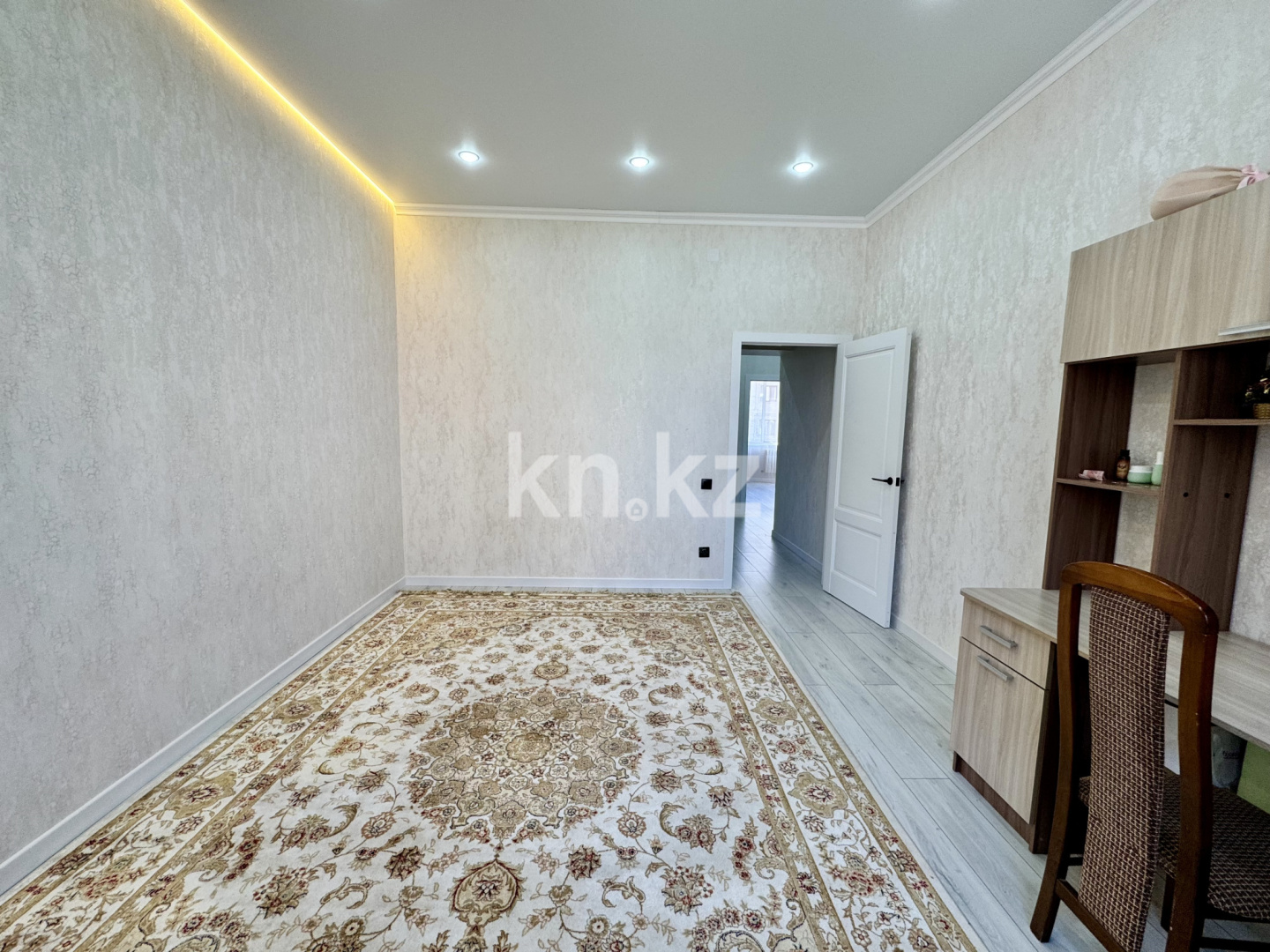 Продажа 2-комнатной квартиры, 65 м², ул. Муканова, дом  51/8 в Караганде - фото 8