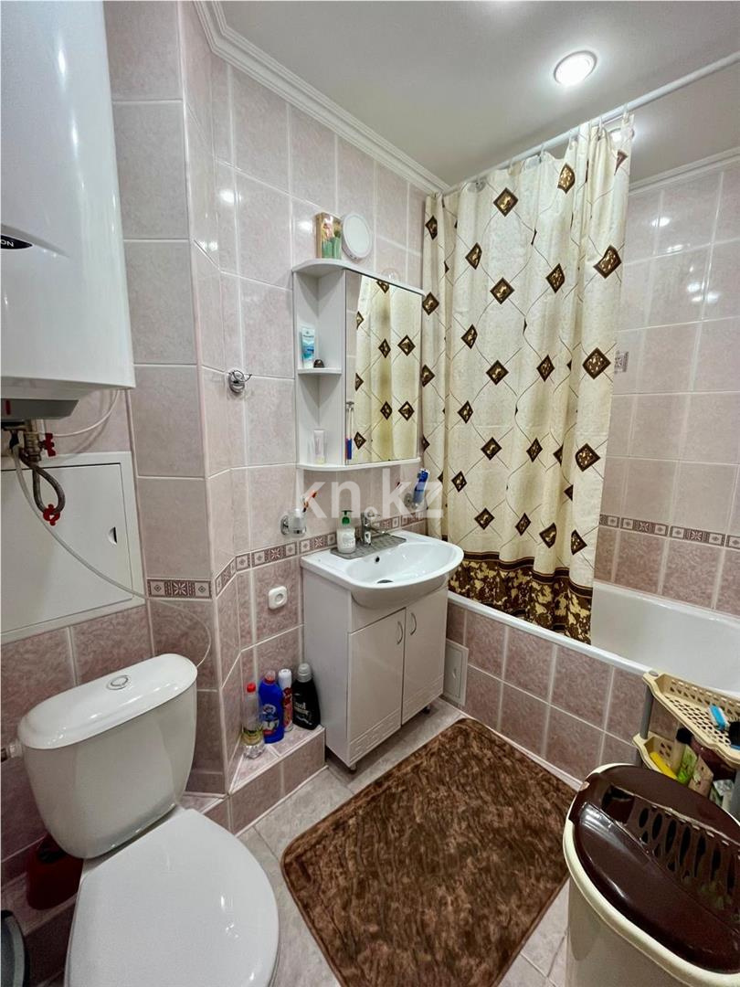 Продажа 3-комнатной квартиры, 61 м², ул. Маметовой в Караганде - фото 10