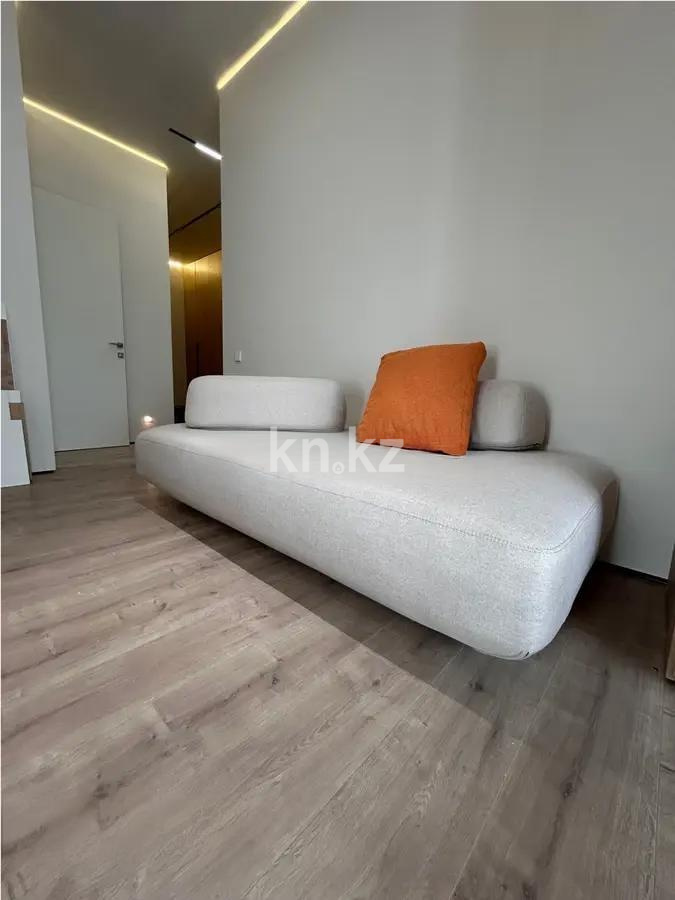 Продажа 3-комнатной квартиры, 68 м², ул. Бухар жырау, дом  27 в Астане