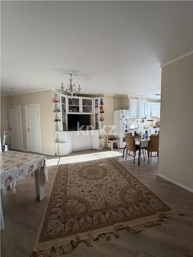 Продажа 3-комнатной квартиры, 72 м² в Караганде