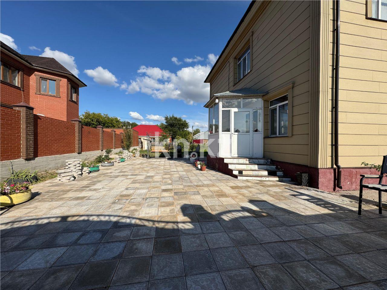 Продажа 7-комнатного дома, 220 м², ул. Менделеева, дом  39 в Караганде