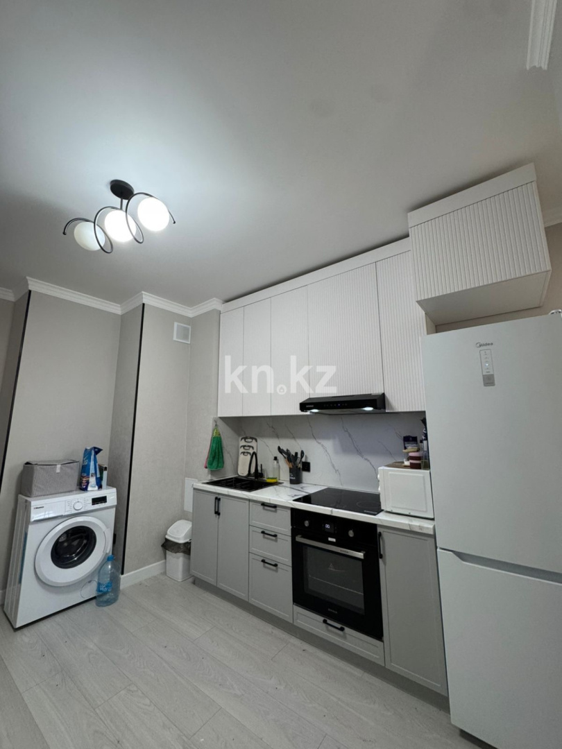 Аренда 1-комнатной квартиры, 50 м² в Астане