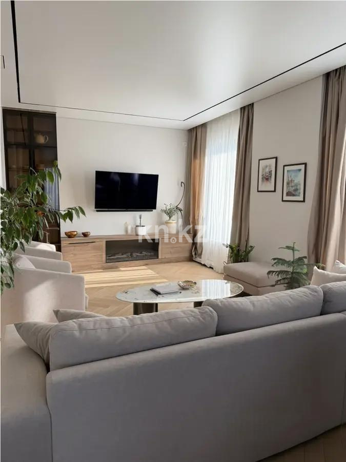 Продажа 4-комнатной квартиры, 138.5 м², ул. Кармысова, дом  84/2 в Алматы