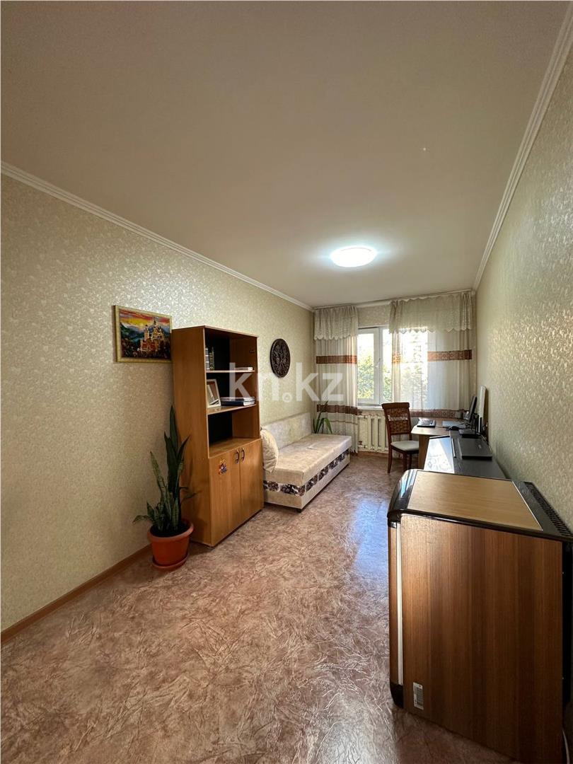 Продажа 3-комнатной квартиры, 57 м², ул. Гоголя, дом  46/2 в Караганде - фото 6