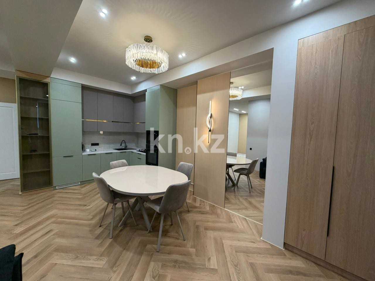 Продажа 2-комнатной квартиры, 69 м² в Уральске - фото 2