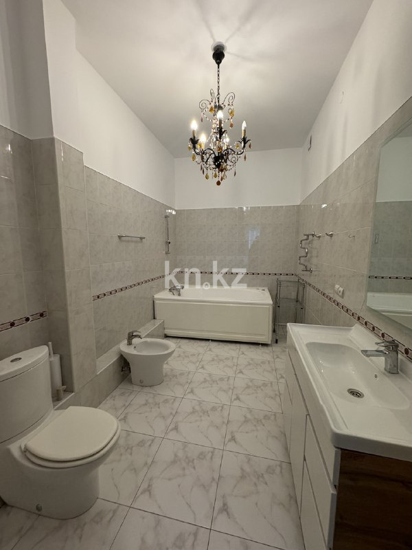 Продажа 7-комнатной квартиры, 385 м² в Алматы - фото 17