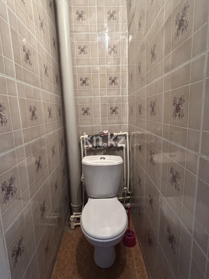 Продажа 4-комнатной квартиры, 76.3 м², 1 кв-л, дом  2 в Караганде - фото 11