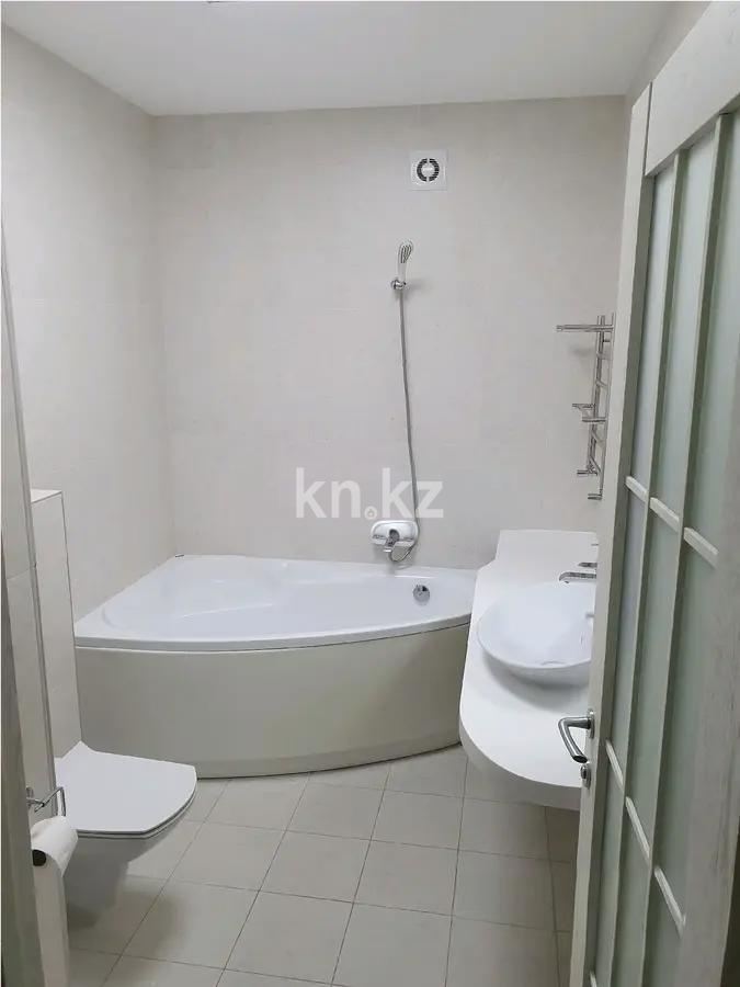 Продажа 2-комнатной квартиры, 77 м² в Астане