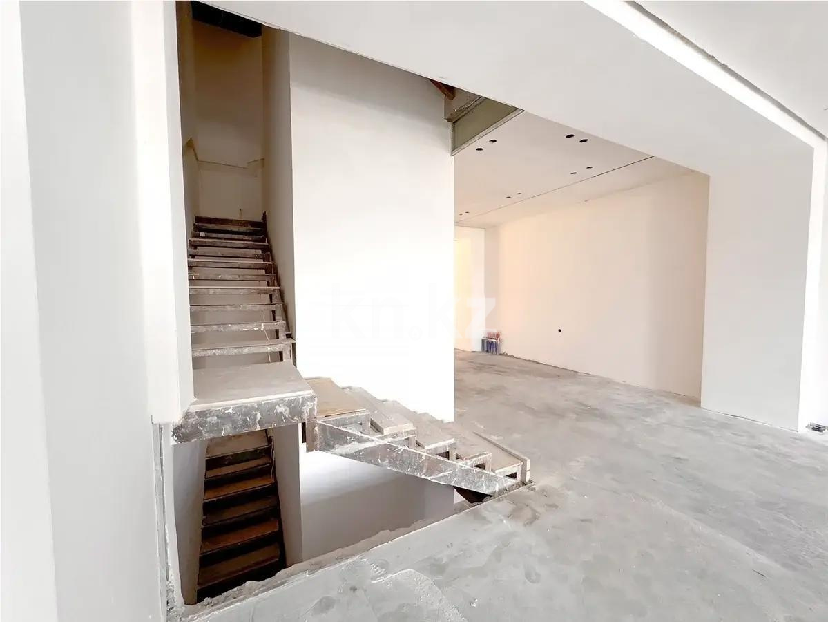 Продажа 5-комнатной квартиры, 370 м², ул. 4-я, дом  2 в Алматы - фото 2