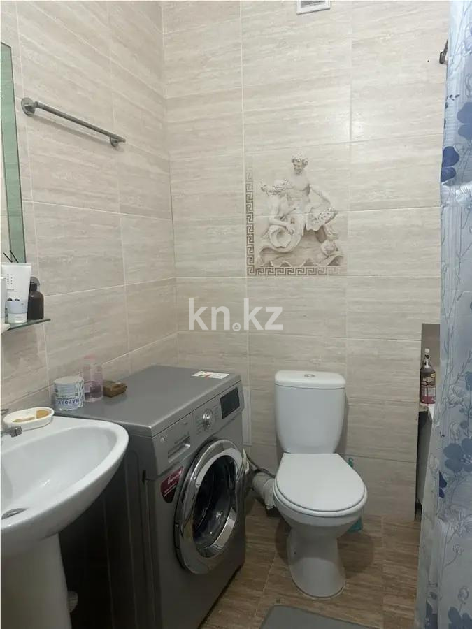 Продажа 3-комнатной квартиры, 81.3 м², ул. Аманжолова, дом  28/2 в Астане - фото 5