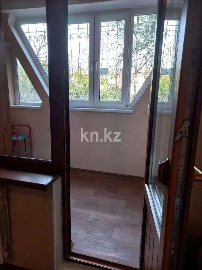 Продажа 3-комнатной квартиры, 70 м², мкр-н Аксай-2, дом  27 в Алматы - фото 7