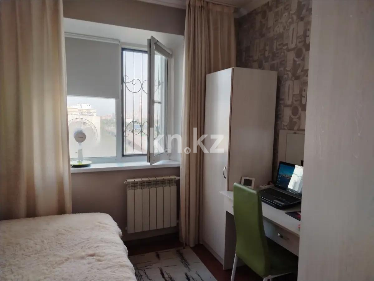 Продажа 3-комнатной квартиры, 68 м², мкр-н Аксай-1, дом  15 в Алматы - фото 3
