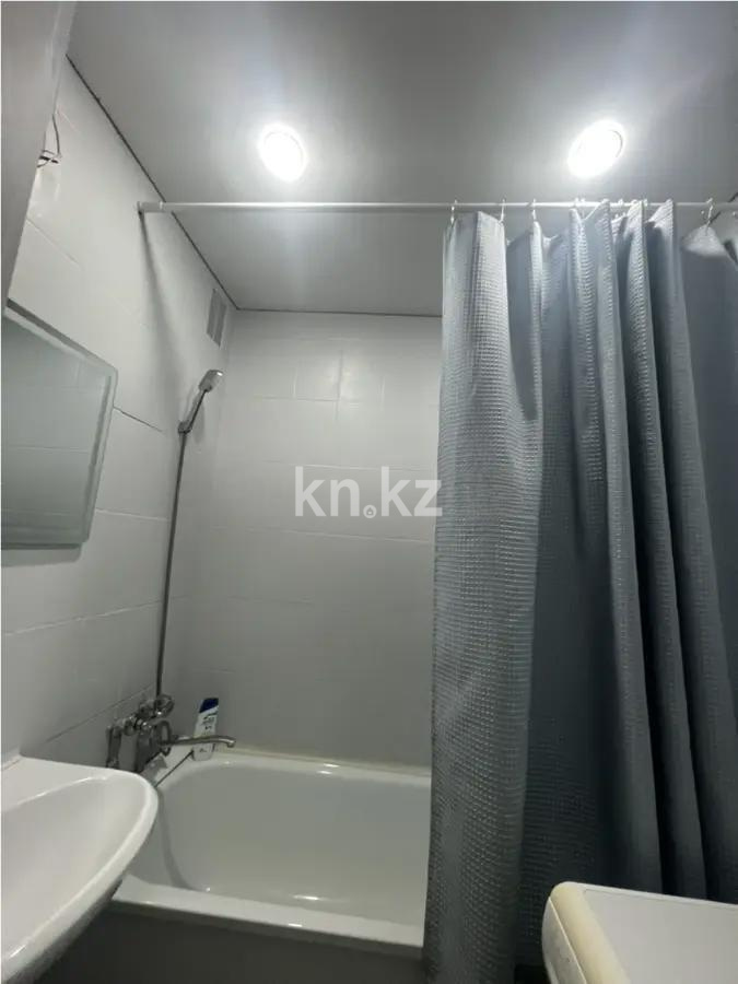 Продажа 3-комнатной квартиры, 71 м², мкр. Восток-3, дом  17 в Караганде - фото 5