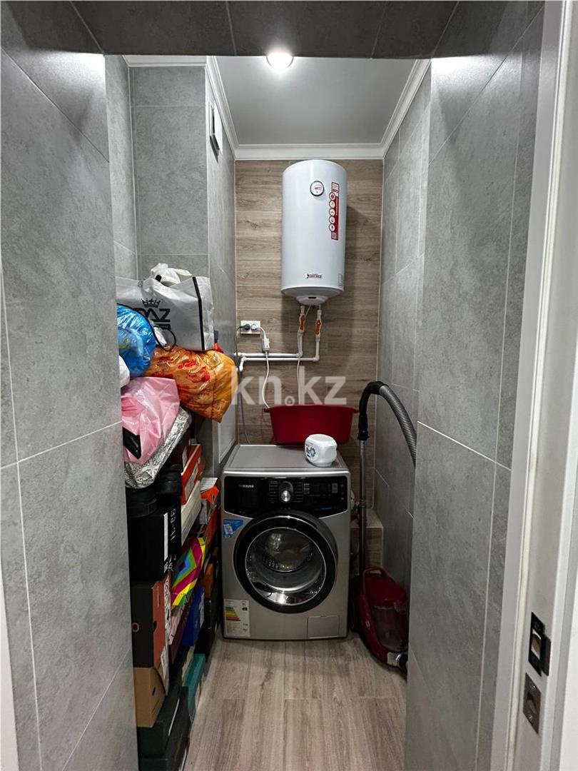 Продажа 3-комнатной квартиры, 94 м², ул. Муканова в Караганде - фото 12