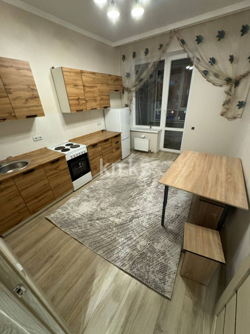 Аренда 2-комнатной квартиры, 62 м² в Астане