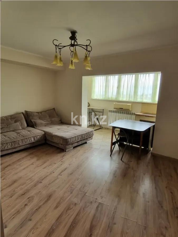 Продажа 3-комнатной квартиры, 60 м², мкр-н Аксай-1, дом  4б в Алматы