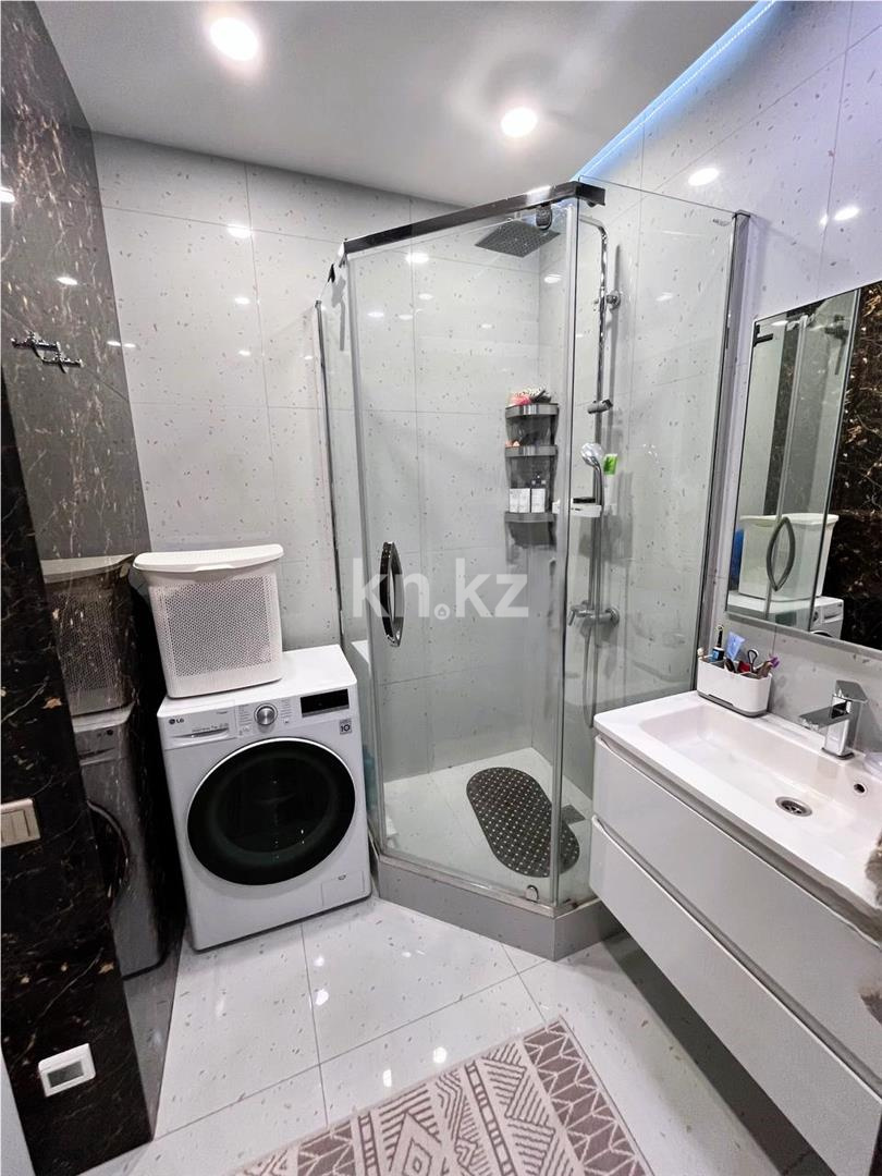 Продажа 4-комнатной квартиры, 107 м², пр. Шахтеров в Караганде - фото 23