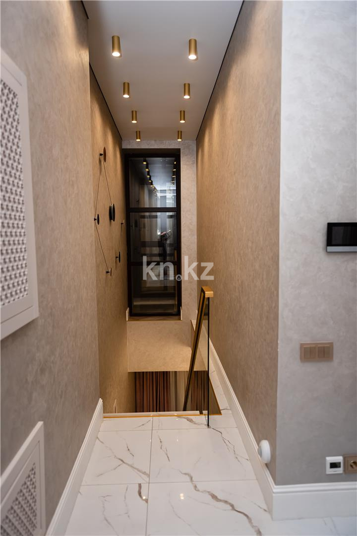 Продажа 6-комнатной квартиры, 345 м², ул. Муканова, дом  53 в Караганде - фото 43