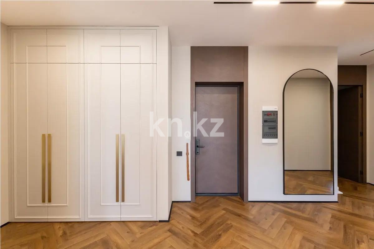 Продажа 4-комнатной квартиры, 135 м², ул. Акмешит, дом  1 в Астане - фото 8