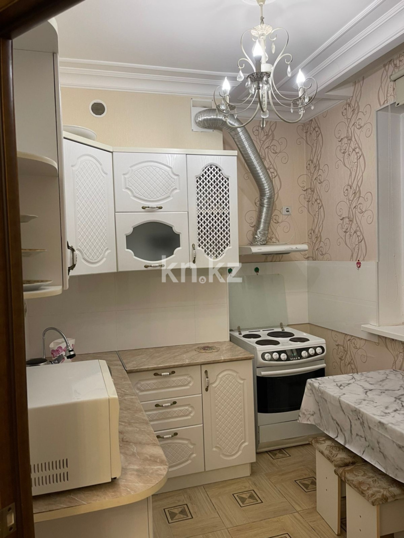 Аренда 1-комнатной квартиры, 40 м² в Астане