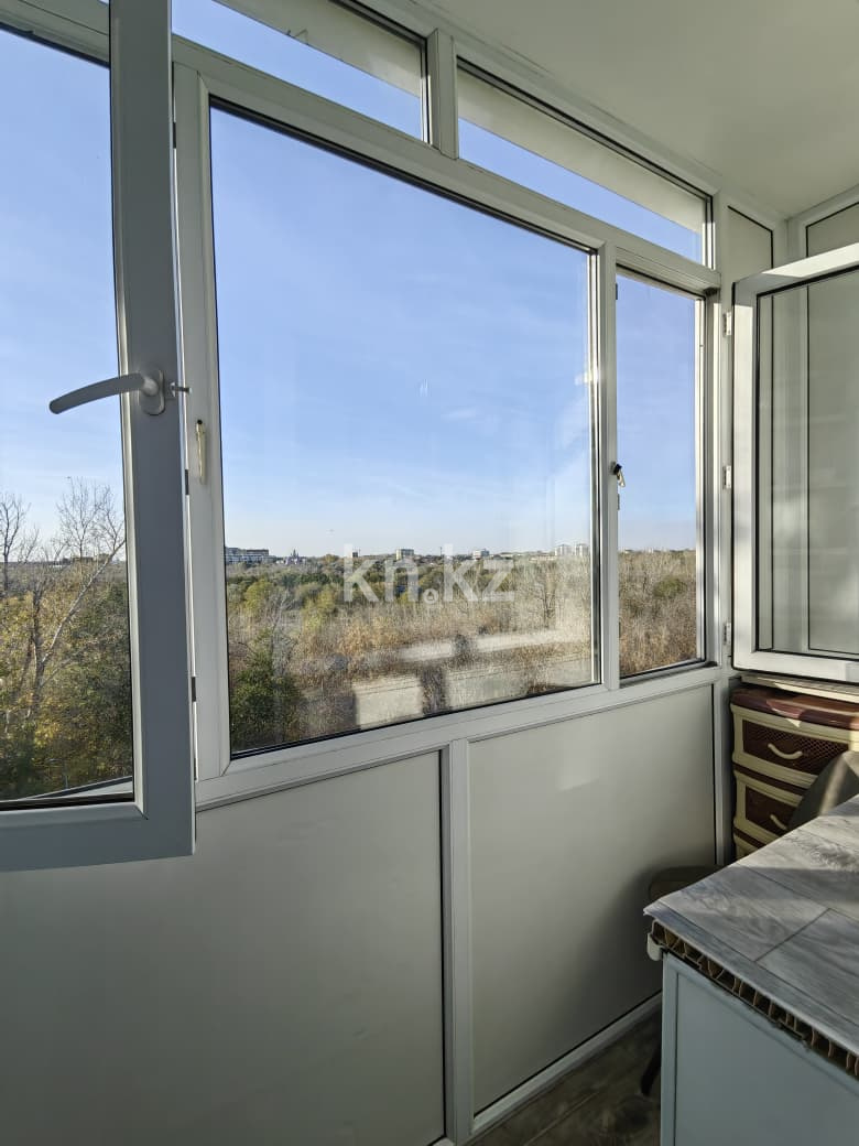 Продажа 3-комнатной квартиры, 71 м², ул. Ержанова, дом  47/2 в Караганде - фото 6