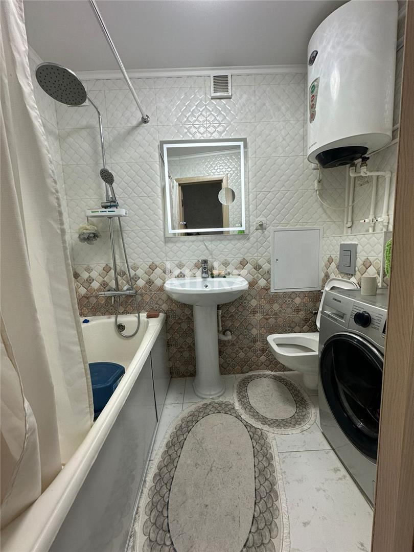 Продажа 3-комнатной квартиры, 60 м², 6-й мкр. в Караганде - фото 7