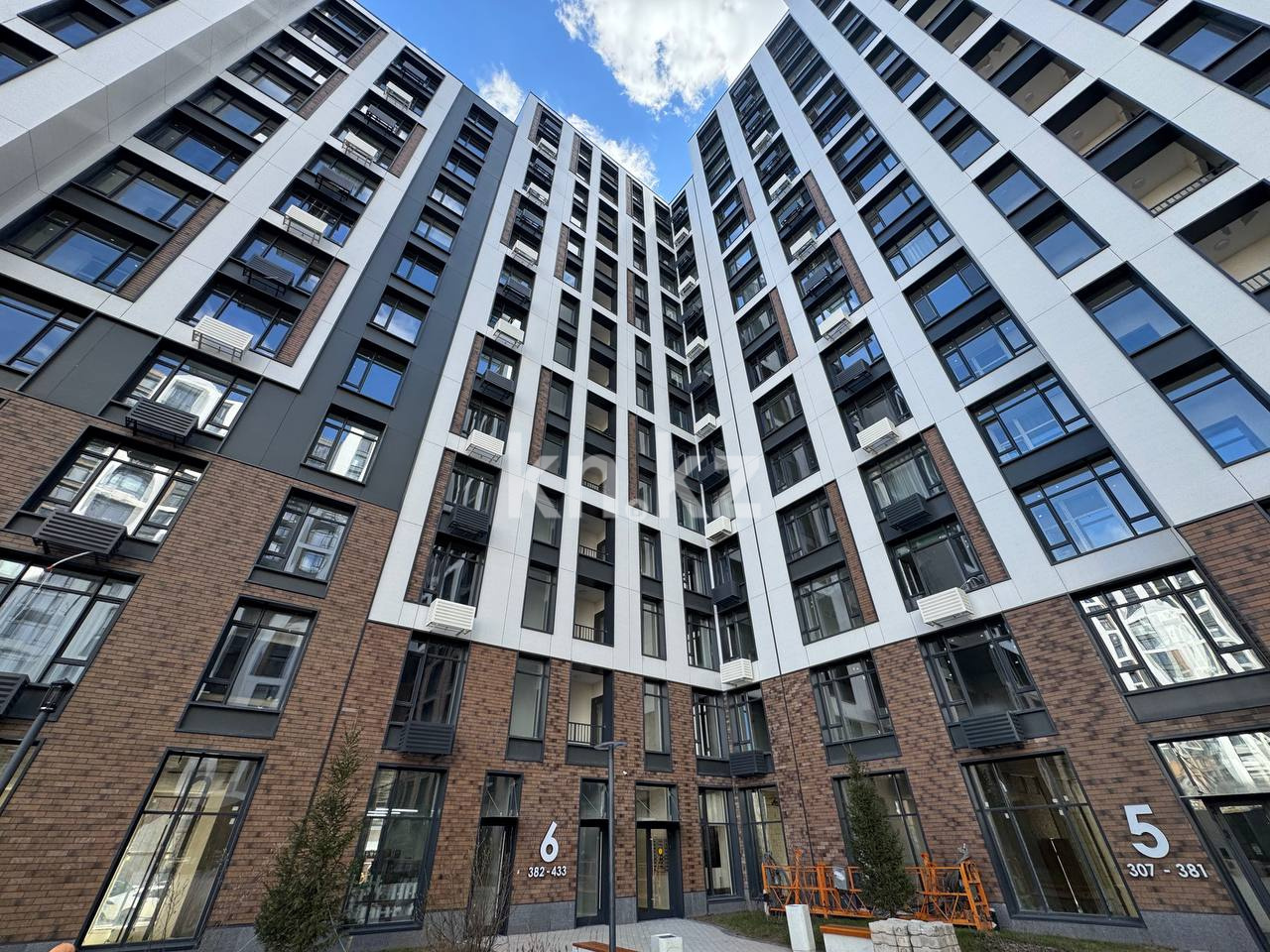 Продажа 4-комнатной квартиры, 96 м² в Астане - фото 35