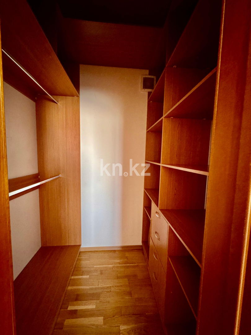 Продажа 6-комнатной квартиры, 383 м², Иманбаева, дом  12/1 в Астане - фото 36