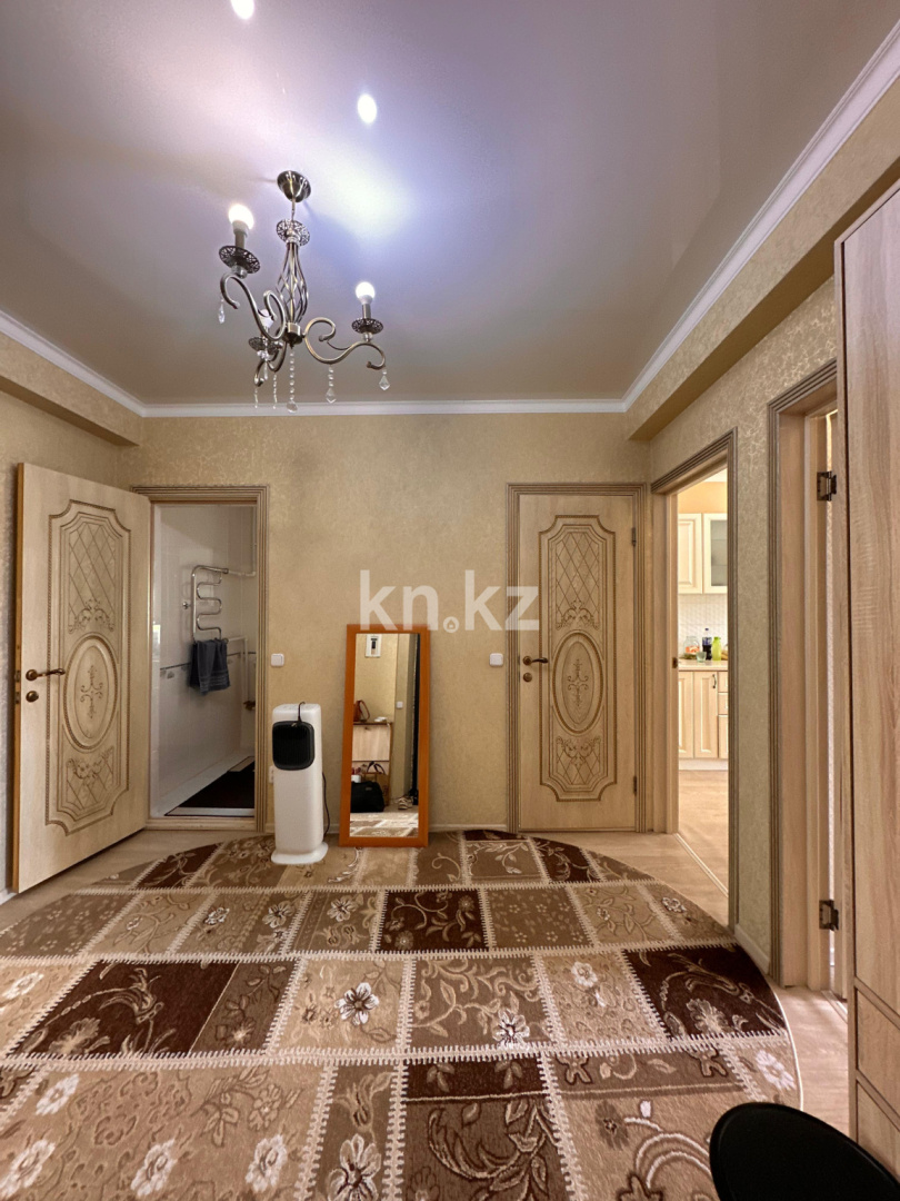 Продажа 3-комнатной квартиры, 71 м², ул. Абая, дом  46 в Караганде - фото 22