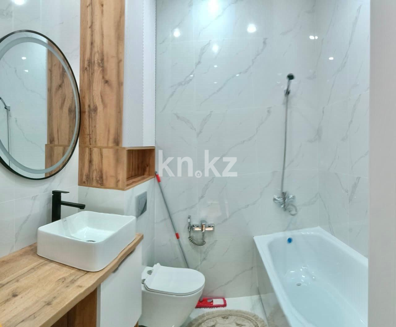 Продажа 2-комнатной квартиры, 50 м², ул. Университетская в Караганде - фото 10