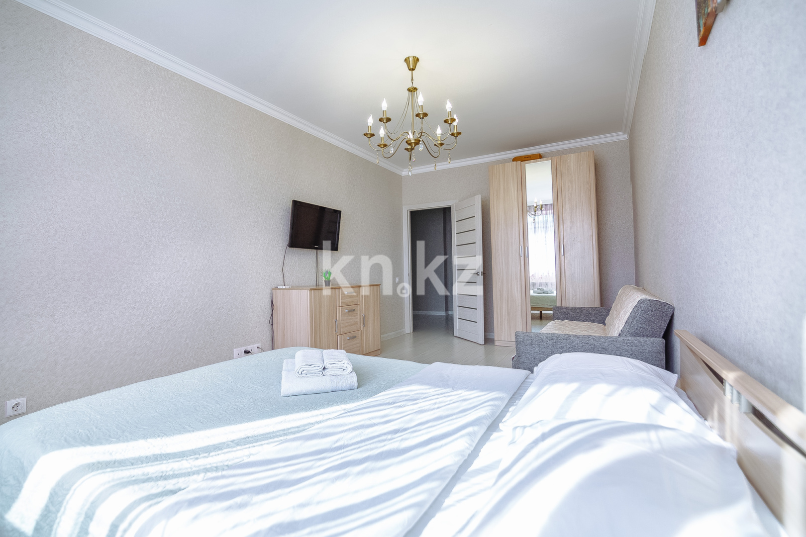 Аренда 1-комнатной квартиры посуточно, 45 м², ул. Сауран, дом  10б - ул. Алматы в Астане - фото 4