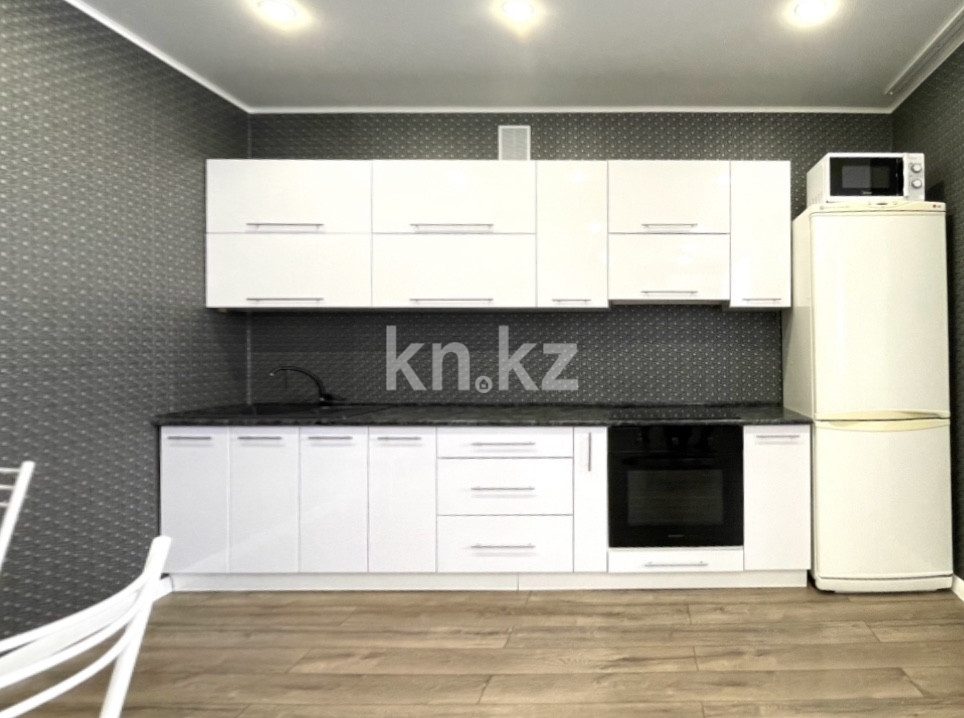 Аренда 1-комнатной квартиры посуточно, 1 м², ул. Жамбыла Жабаева, дом  44 в Петропавловске - фото 2