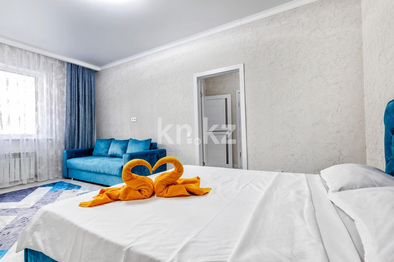 Аренда 1-комнатной квартиры посуточно, 50 м², пр. Кабанбай батыра, дом  29/2 - ул. Сыганак в Астане - фото 10