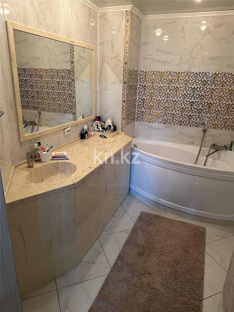 Продажа 3-комнатной квартиры, 139 м² в Караганде - фото 8