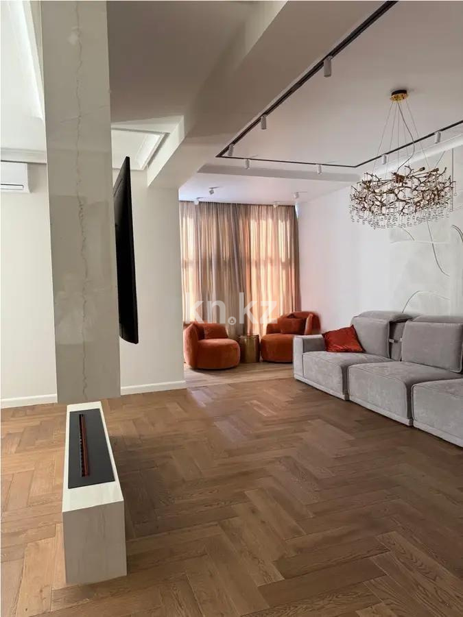 Продажа 4-комнатной квартиры, 300 м² в Караганде
