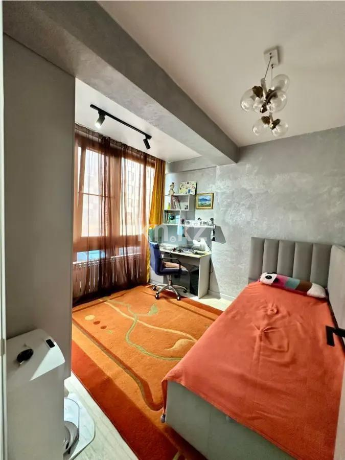 Продажа 4-комнатной квартиры, 102 м², пр. Абая, дом  164 в Алматы - фото 3