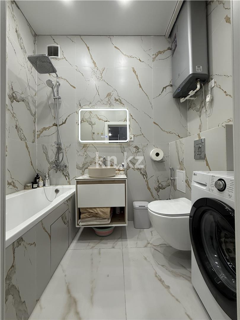 Продажа 2-комнатной квартиры, 65 м², ул. Ашимова, дом  21 блок А в Караганде - фото 19