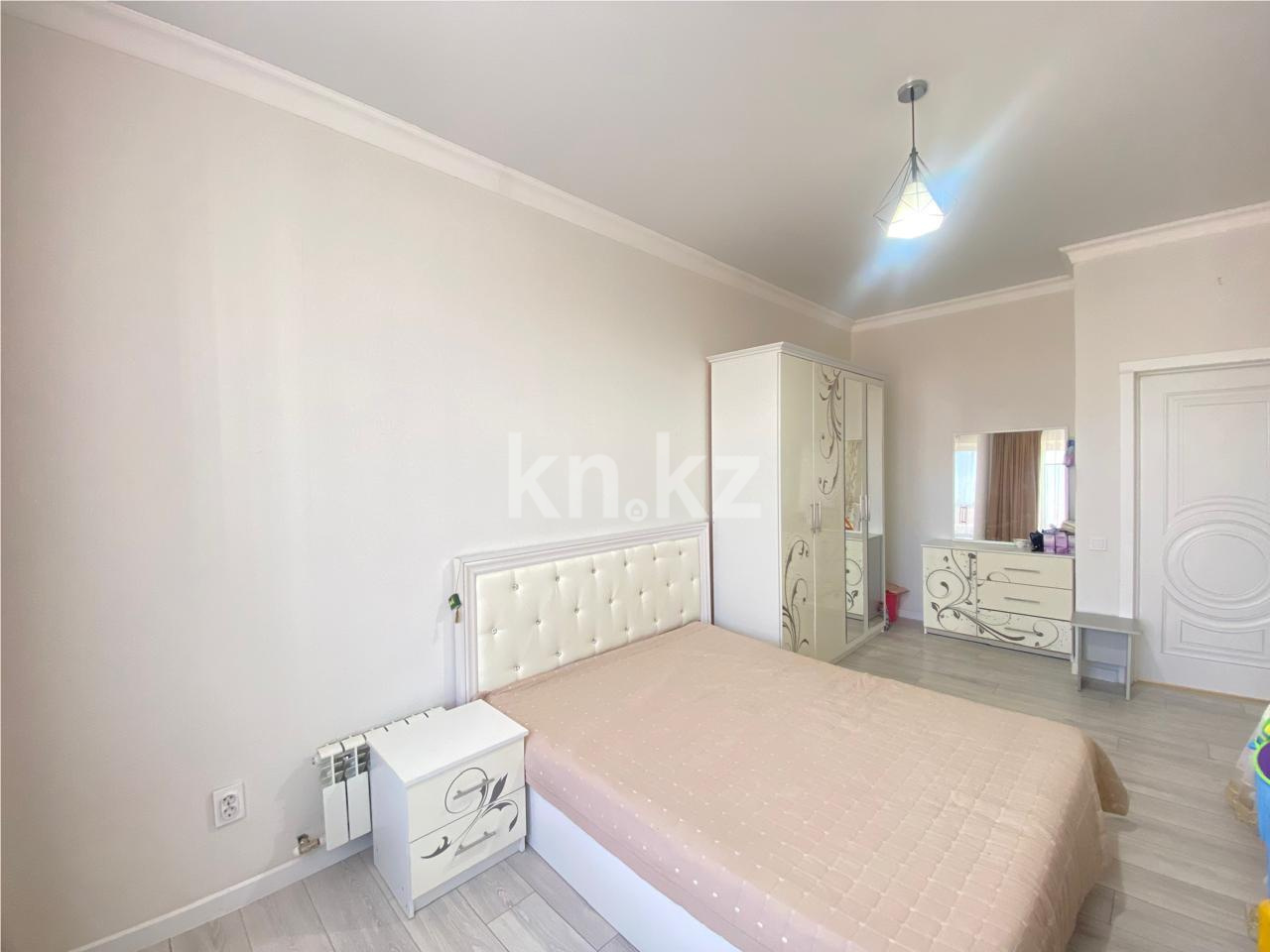 Продажа 2-комнатной квартиры, 61.5 м², ул. Омарова в Астане - фото 2