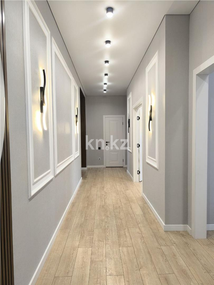 Продажа 4-комнатной квартиры, 111 м², ул. Букетова в Караганде - фото 15