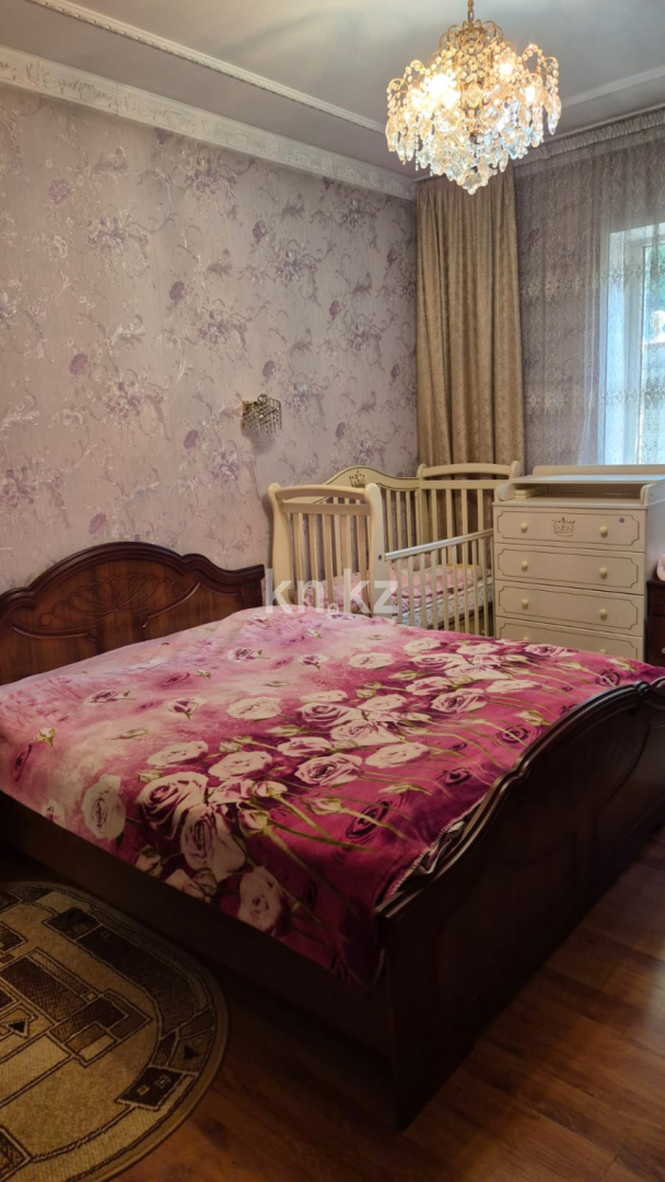 Продажа 4-комнатного дома, 200 м², ул. Омская в Алматы - фото 11