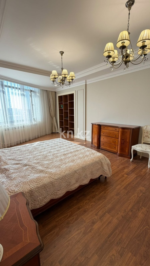 Аренда 4-комнатной квартиры, 225 м² в Астане - фото 18