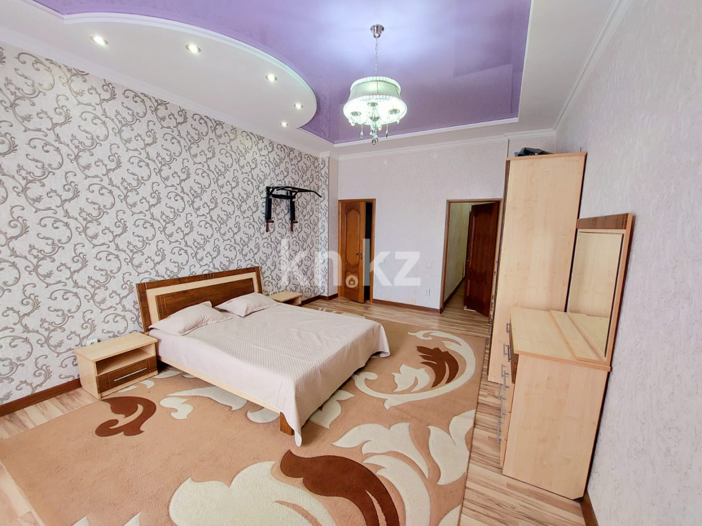 Продажа 3-комнатной квартиры, 145 м², ул. Дулати, дом  201а в Шымкенте - фото 2