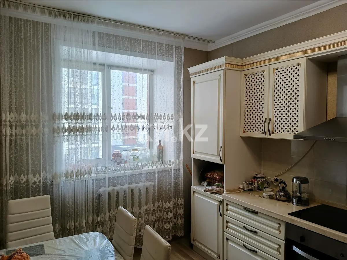 Продажа 3-комнатной квартиры, 68 м², ул. Сауран, дом  20 в Астане - фото 4