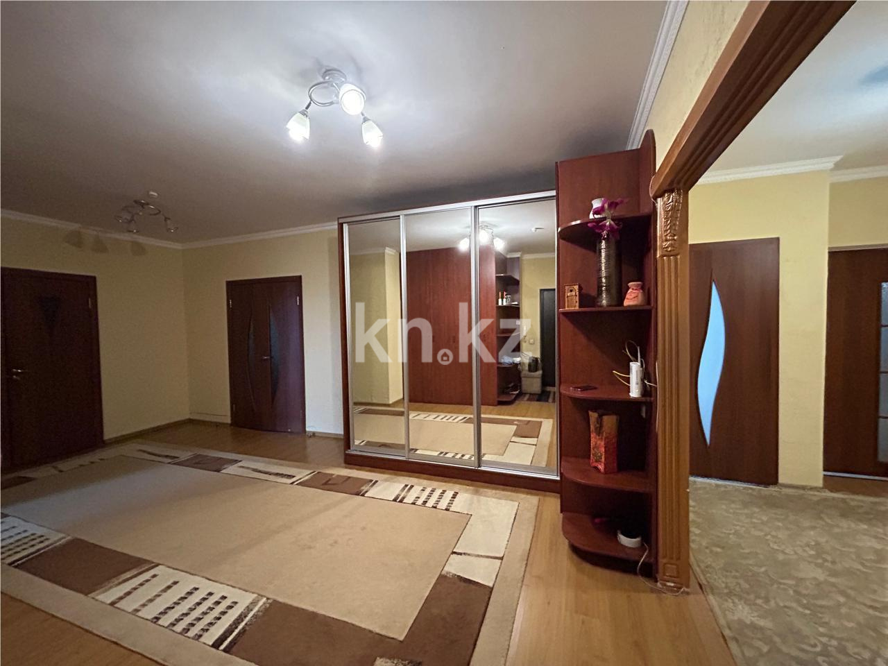 Продажа 4-комнатной квартиры, 156.6 м², ул. Кенесары в Астане - фото 13