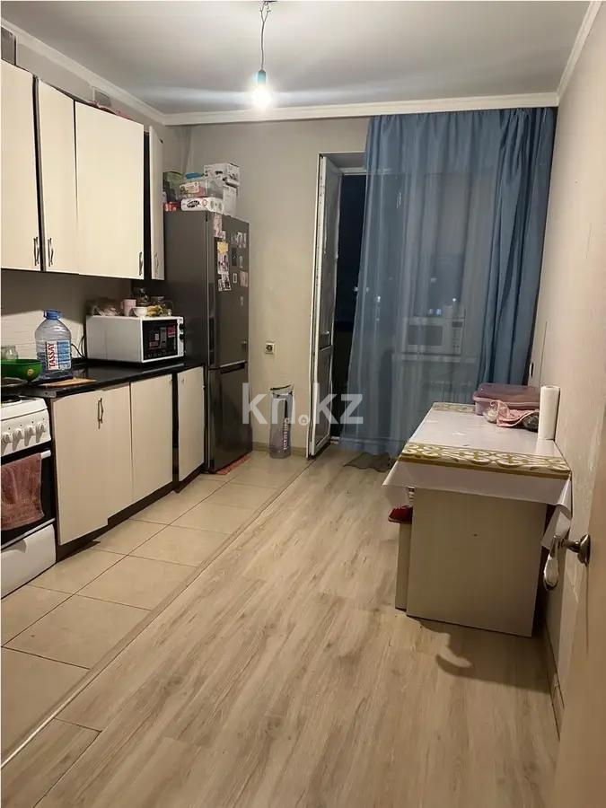 Продажа 2-комнатной квартиры, 70 м², ул. Омарова, дом  150 в Астане - фото 4