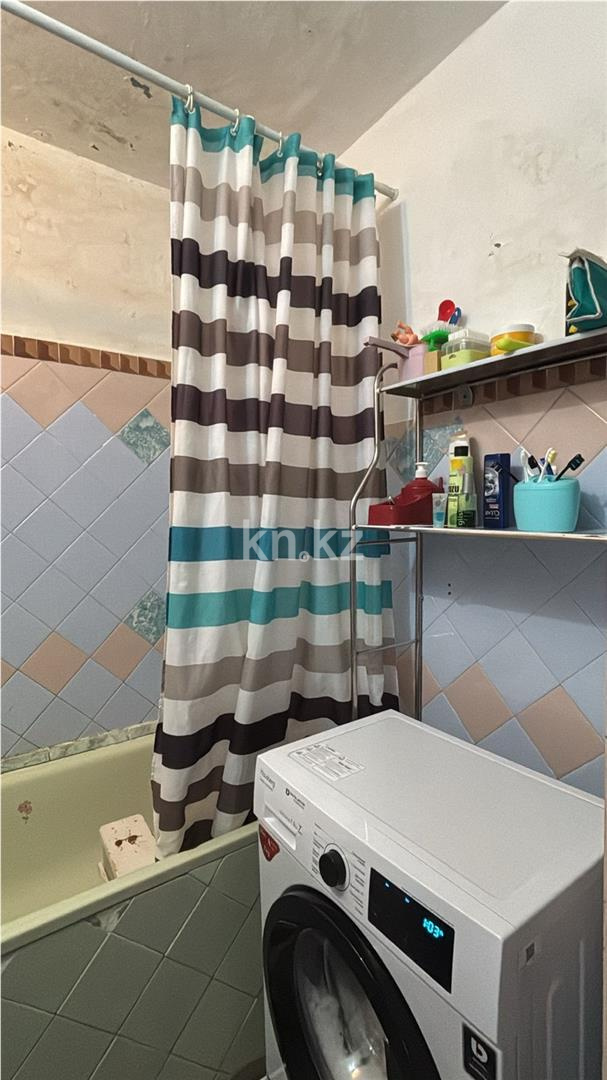 Продажа 3-комнатной квартиры, 65 м², 19-й мкр., дом  75 в Караганде - фото 10